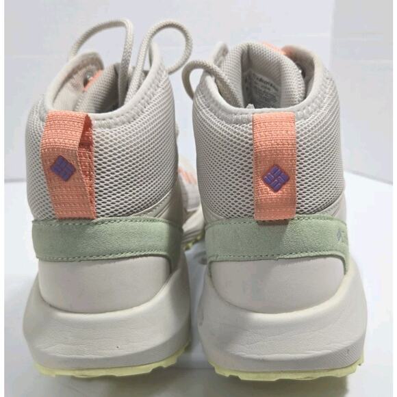 Columbia Women’s Size 8.5 Trailstorm Mid Waterproof Hiking Boot, Tan - Picture 4 of 6